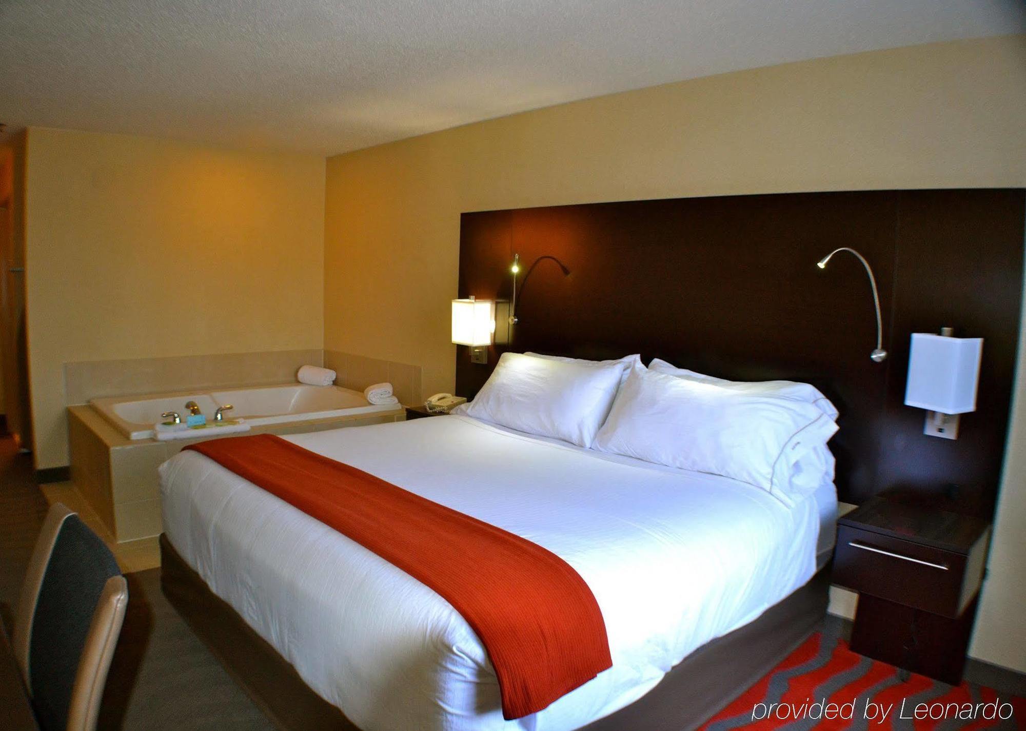 Holiday Inn Express Hotel & Suites Waterford By Ihg Екстер'єр фото