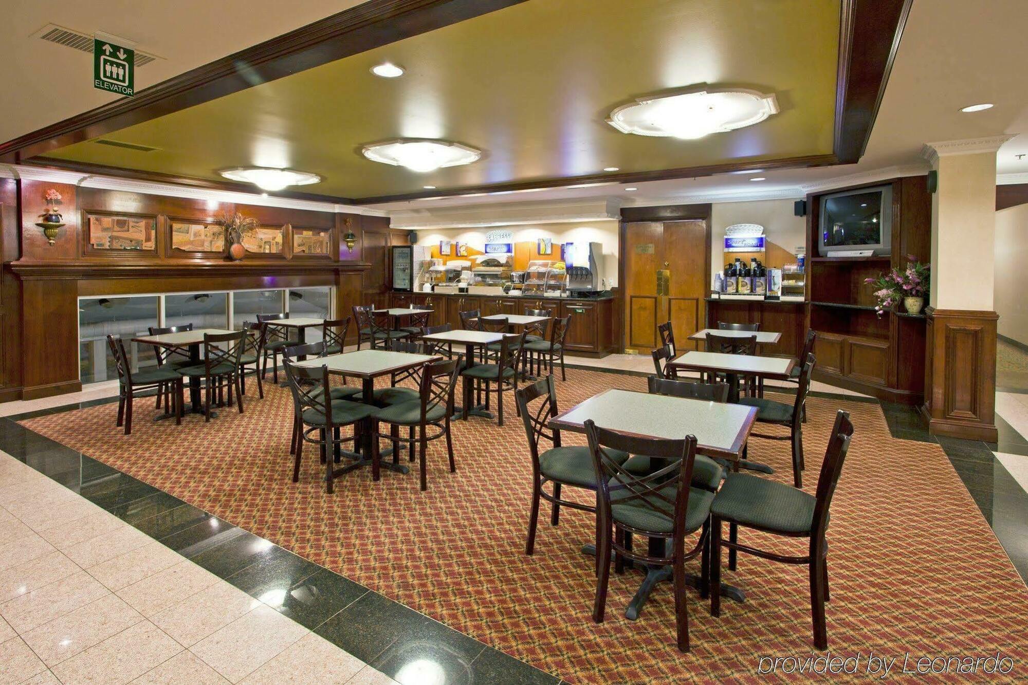Holiday Inn Express Hotel & Suites Waterford By Ihg Екстер'єр фото