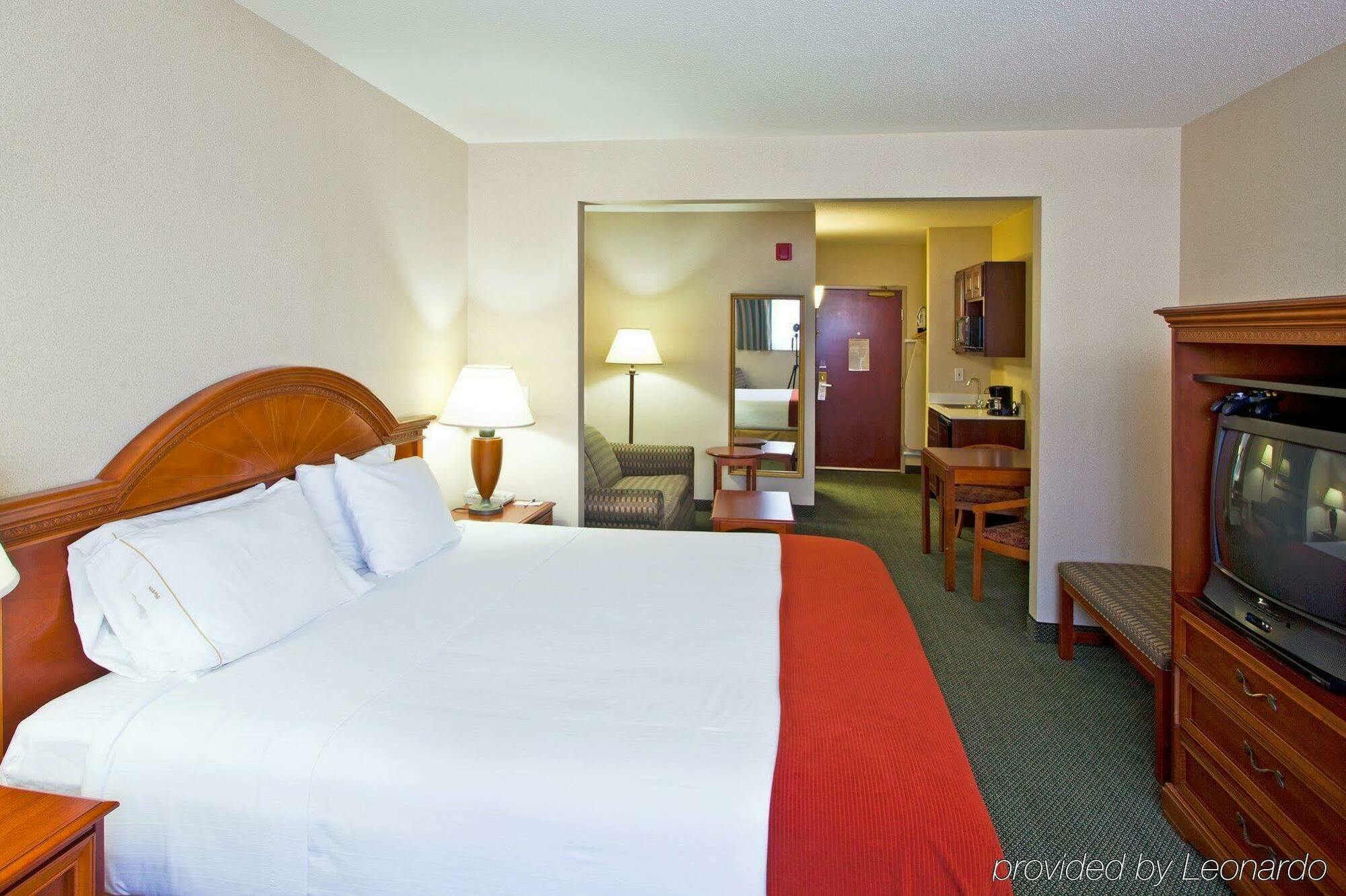 Holiday Inn Express Hotel & Suites Waterford By Ihg Екстер'єр фото